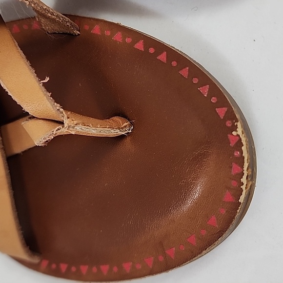 Lucky Brand Women's Tan Leather Sandals Side Buckle Festive Border Design, sz 5 - Picture 6 of 16